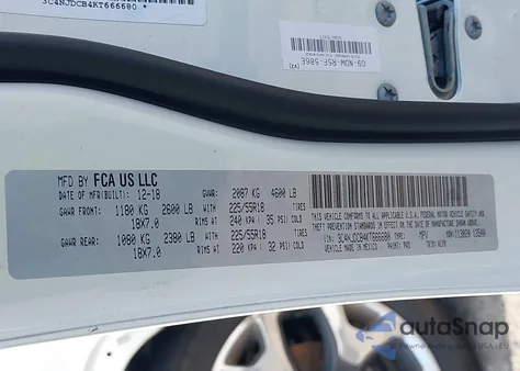 2019 Jeep Compass Limited 4X4 из США, поврежденный, VIN 3C4NJDCB4KT666680